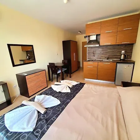 Apartment 204 студия в комплексе River Park